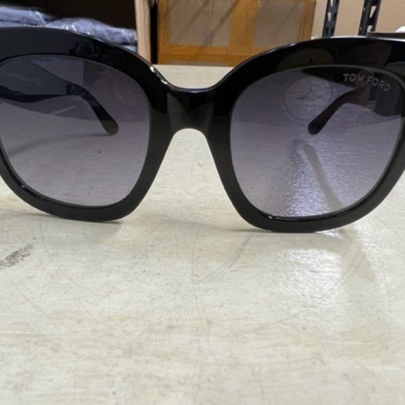 Tom Ford Sunglasses - Picture 4 of 5